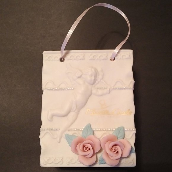 NEW Cream Porcelain-look Bud Vases, Angel Motif, Set of 2! - Picture 3 of 9